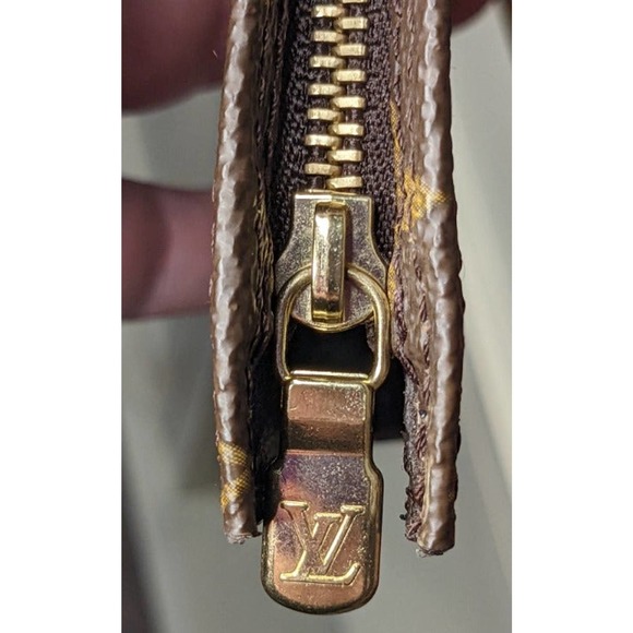 ***SOLD*** Louis Vuitton Monogram Bucket Pouch - (NWOT) - Picture 5 of 7